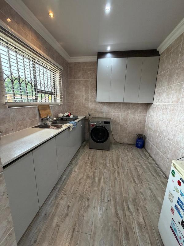 4 Bedroom Property for Sale in Sunair Park Gauteng