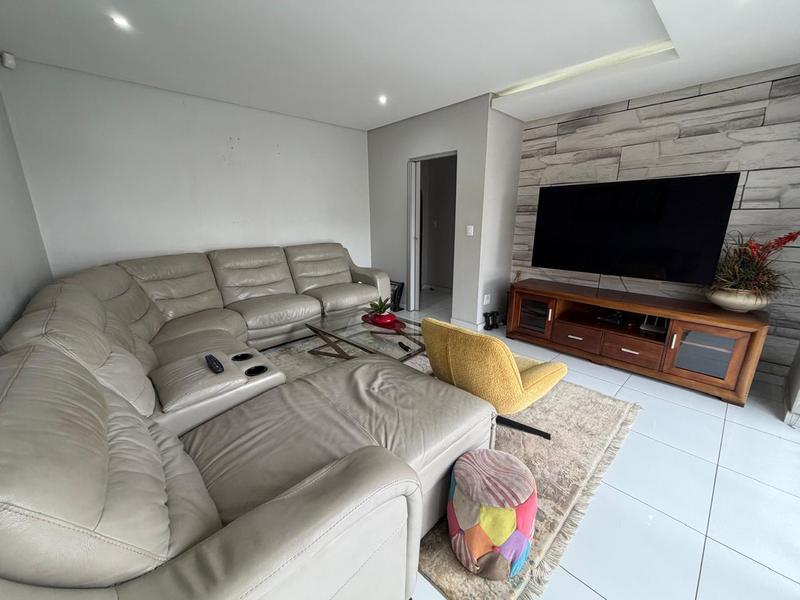 4 Bedroom Property for Sale in Sunair Park Gauteng