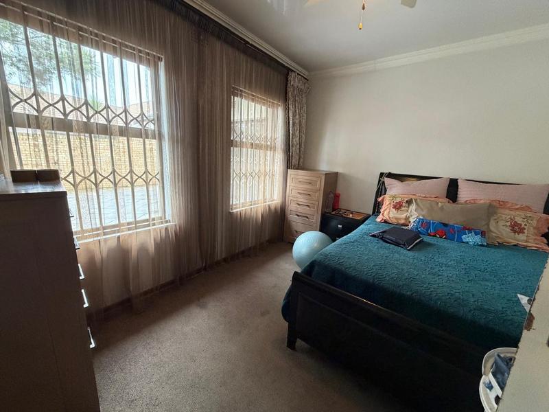 4 Bedroom Property for Sale in Sunair Park Gauteng