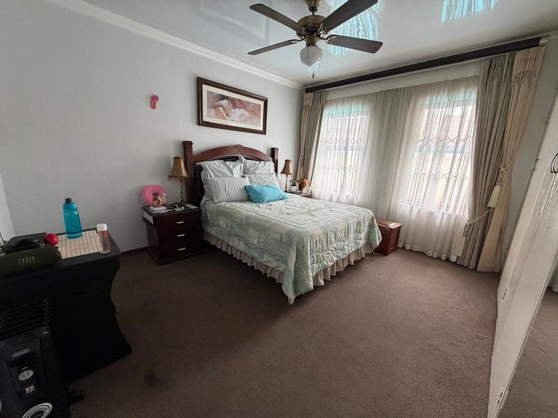 4 Bedroom Property for Sale in Sunair Park Gauteng