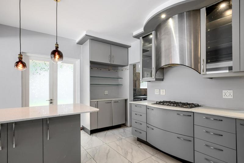 To Let 5 Bedroom Property for Rent in Dainfern Golf Estate Gauteng