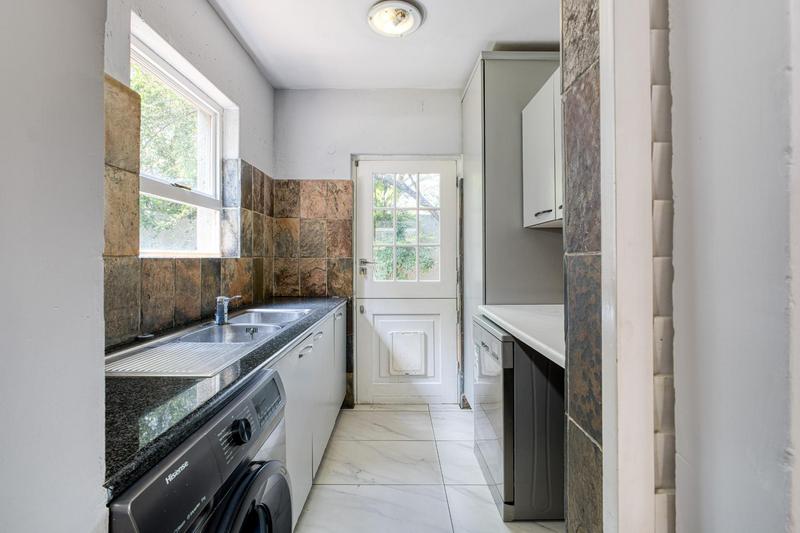 To Let 5 Bedroom Property for Rent in Dainfern Golf Estate Gauteng