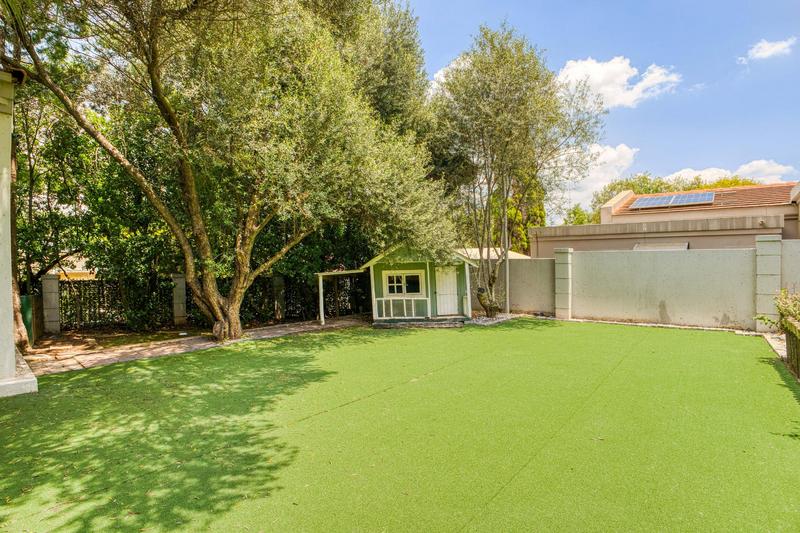 To Let 5 Bedroom Property for Rent in Dainfern Golf Estate Gauteng