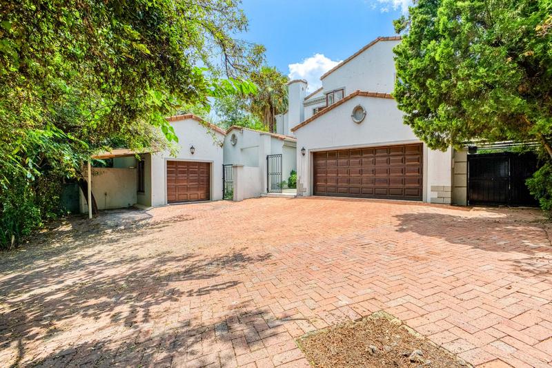 5 Bedroom Property for Sale in Dainfern Golf Estate Gauteng