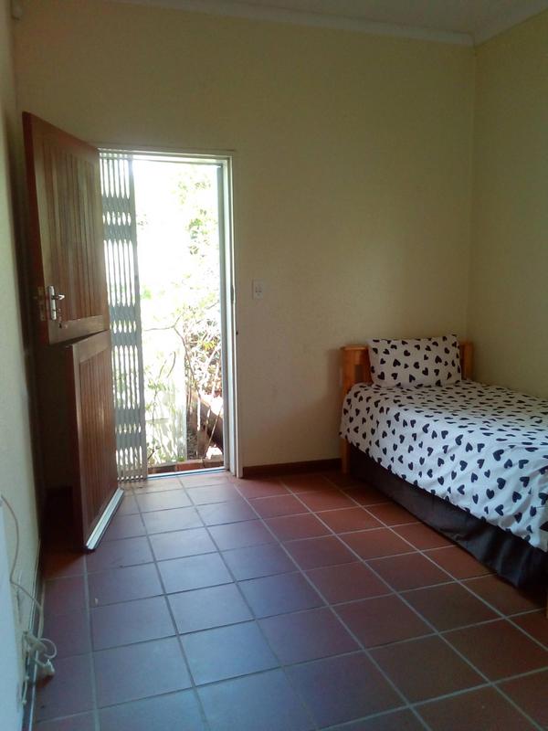 To Let 1 Bedroom Property for Rent in Vorna Valley Gauteng