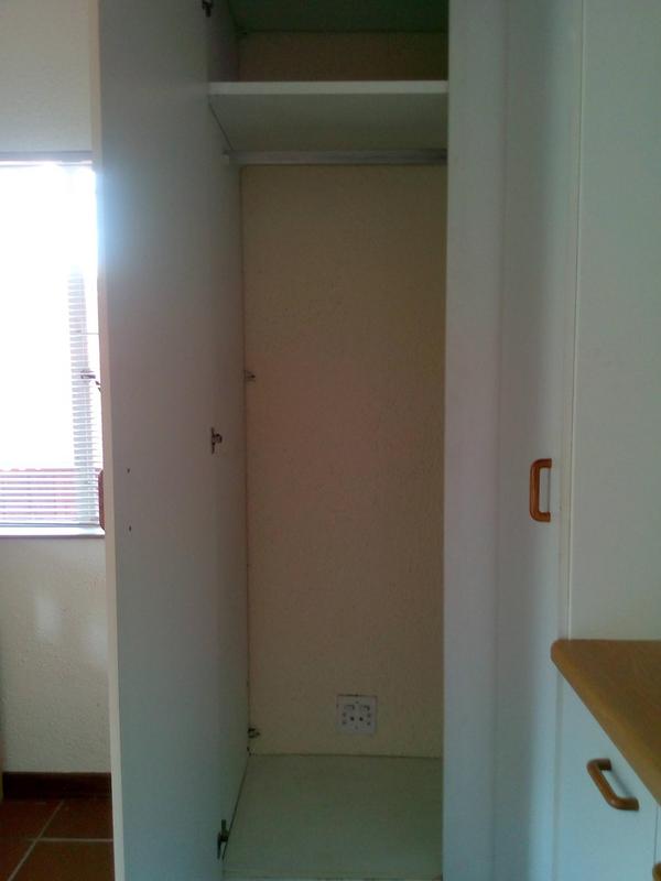 To Let 1 Bedroom Property for Rent in Vorna Valley Gauteng