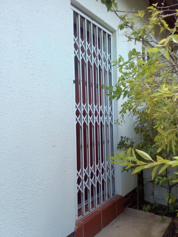 To Let 1 Bedroom Property for Rent in Vorna Valley Gauteng