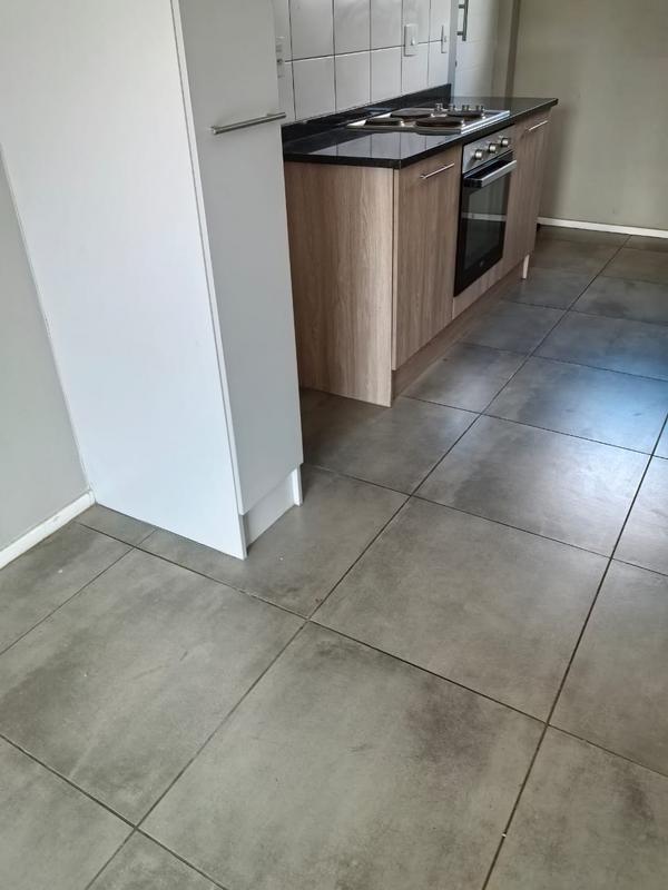 To Let 2 Bedroom Property for Rent in Noordwyk Gauteng