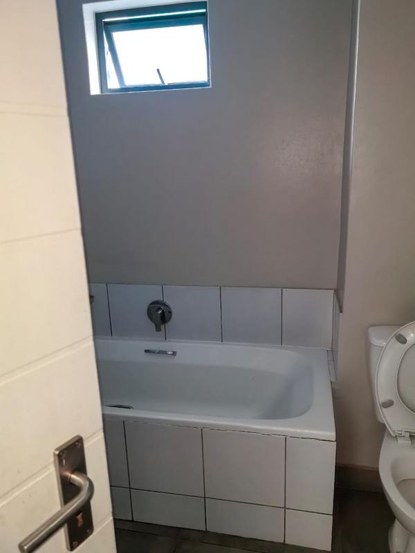 To Let 2 Bedroom Property for Rent in Noordwyk Gauteng