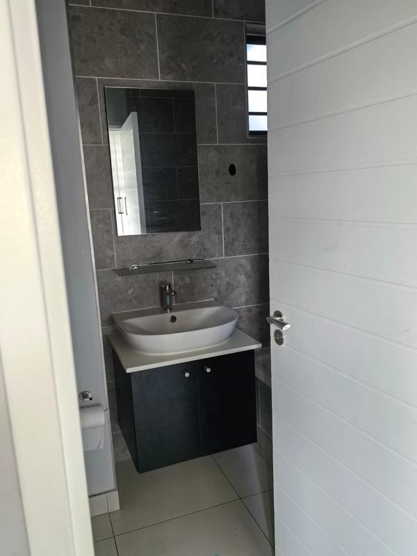 To Let 1 Bedroom Property for Rent in Ferndale Gauteng