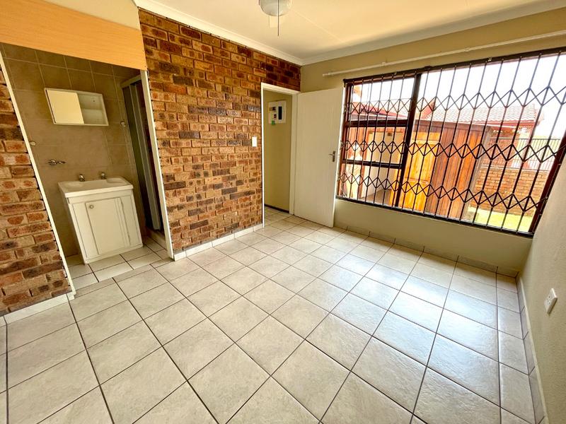 2 Bedroom Property for Sale in Rangeview Gauteng