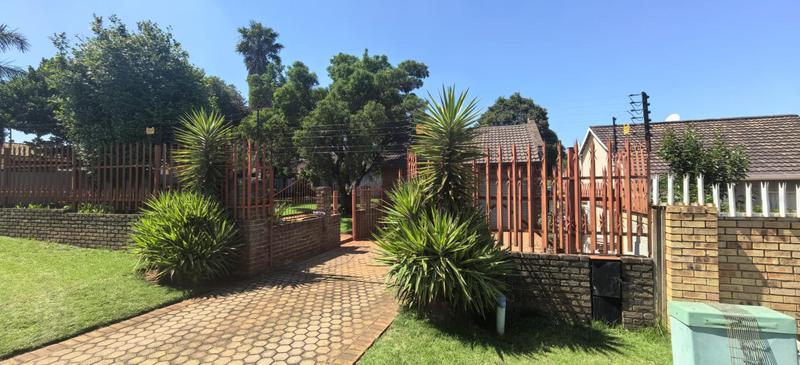 3 Bedroom Property for Sale in Roodepoort West Gauteng