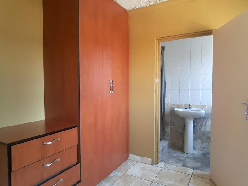 2 Bedroom Property for Sale in Birch Acres Gauteng