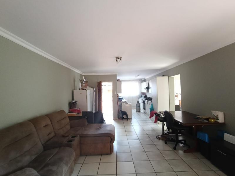 To Let 2 Bedroom Property for Rent in Selection Park Gauteng