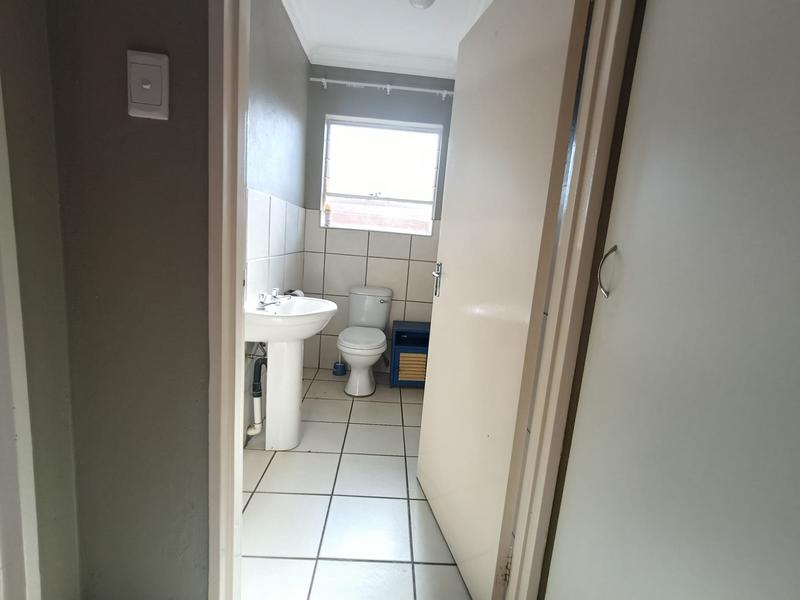 To Let 2 Bedroom Property for Rent in Selection Park Gauteng