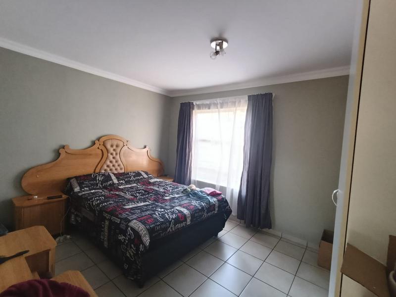 To Let 2 Bedroom Property for Rent in Selection Park Gauteng