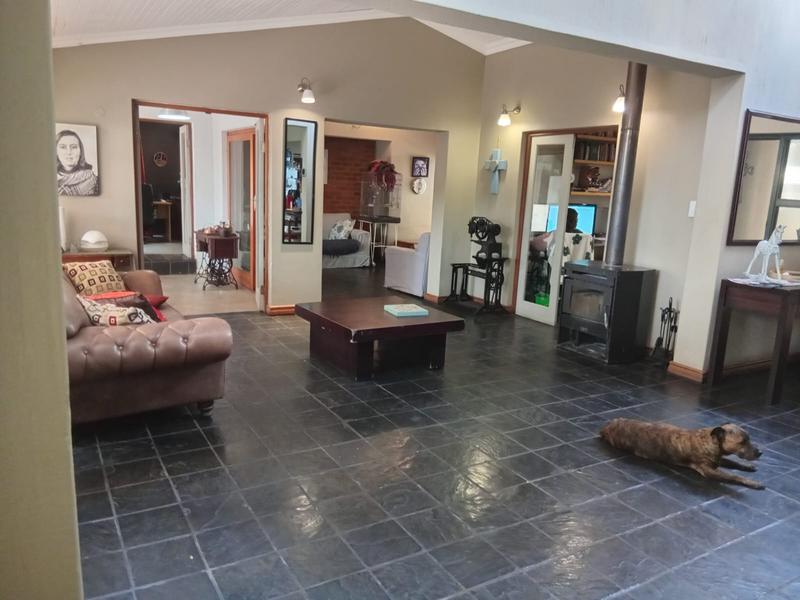 4 Bedroom Property for Sale in Eldoraigne Gauteng