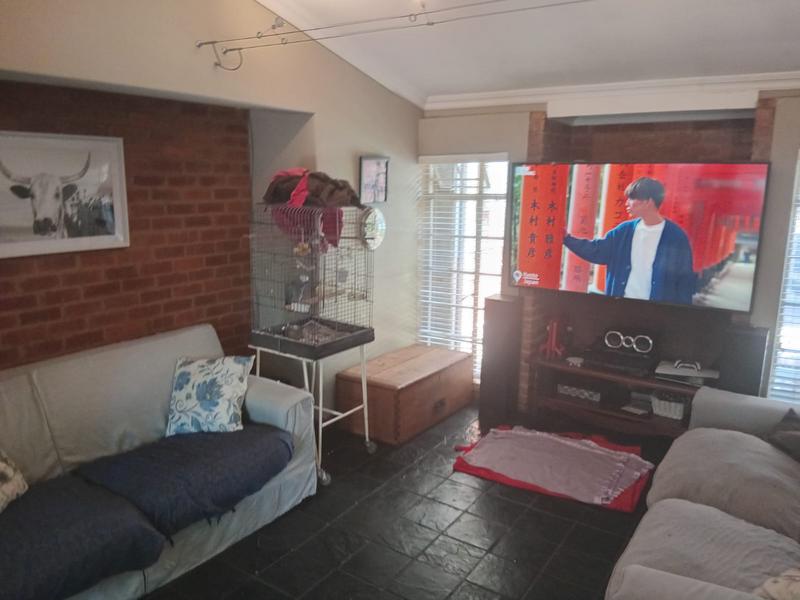 4 Bedroom Property for Sale in Eldoraigne Gauteng