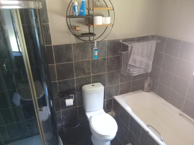 4 Bedroom Property for Sale in Eldoraigne Gauteng