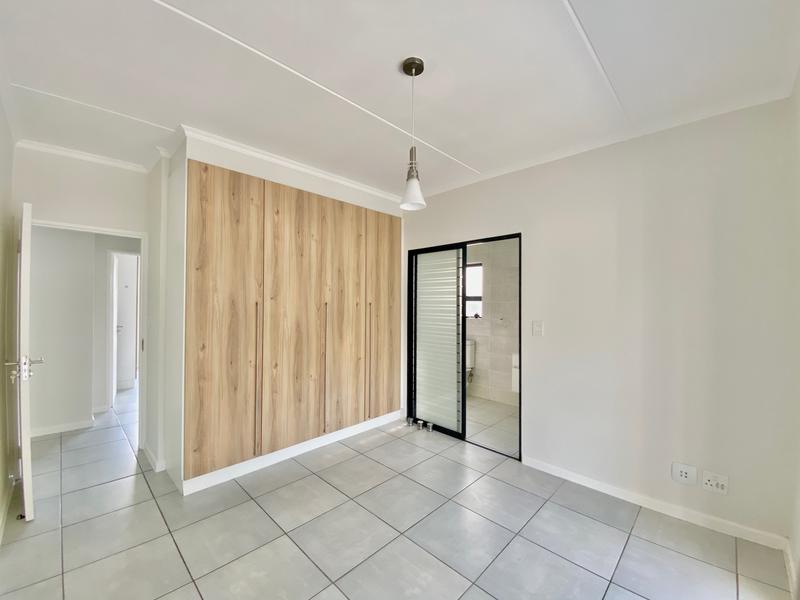 To Let 2 Bedroom Property for Rent in Crowthorne Gauteng
