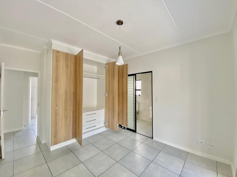 To Let 2 Bedroom Property for Rent in Crowthorne Gauteng