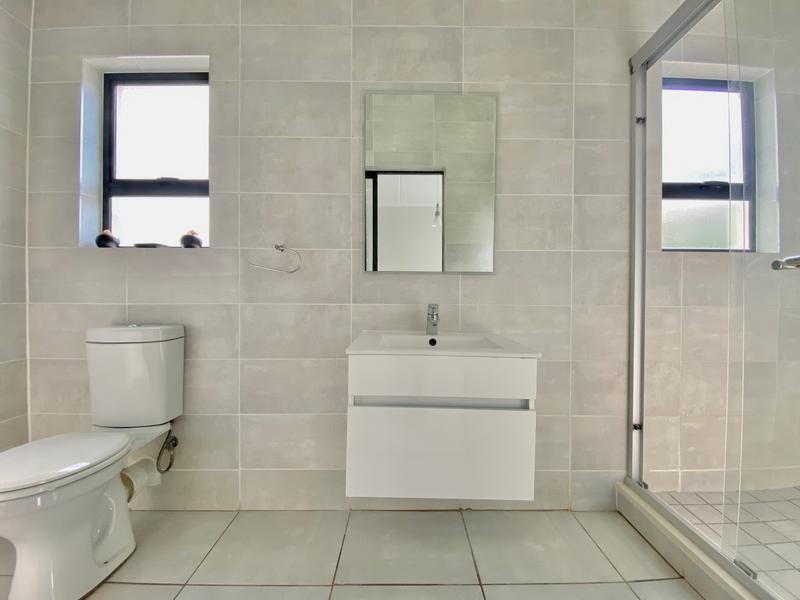 To Let 2 Bedroom Property for Rent in Crowthorne Gauteng