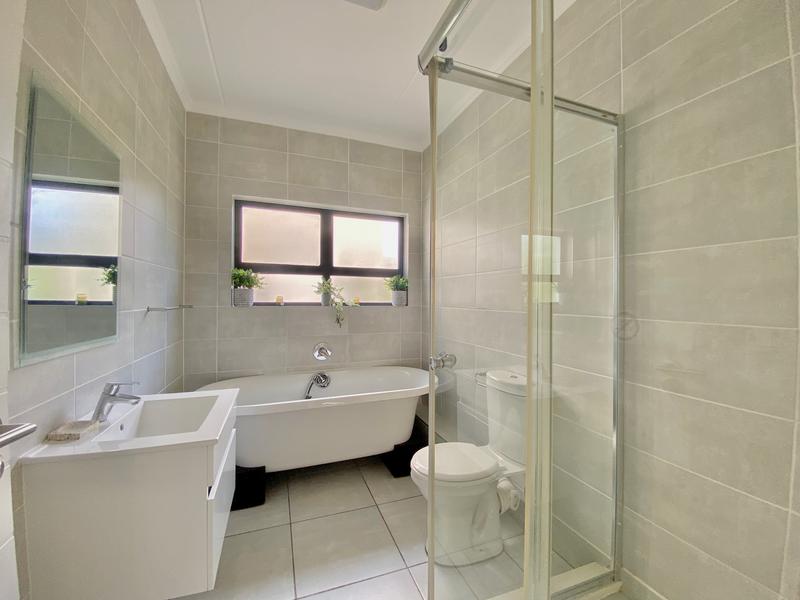 To Let 2 Bedroom Property for Rent in Crowthorne Gauteng