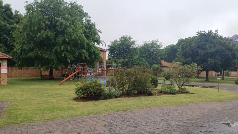 2 Bedroom Property for Sale in Greenhills Gauteng