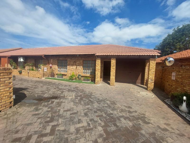 2 Bedroom Property for Sale in Greenhills Gauteng