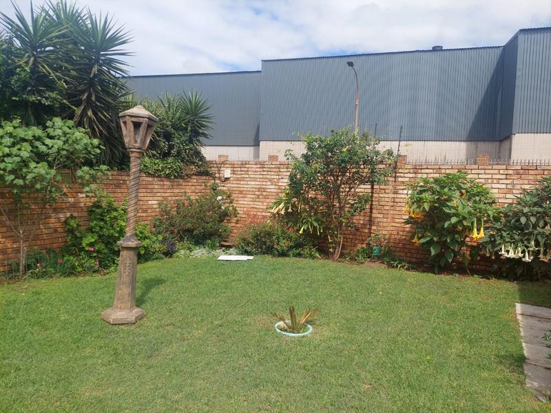2 Bedroom Property for Sale in Greenhills Gauteng