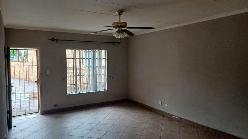 2 Bedroom Property for Sale in Greenhills Gauteng