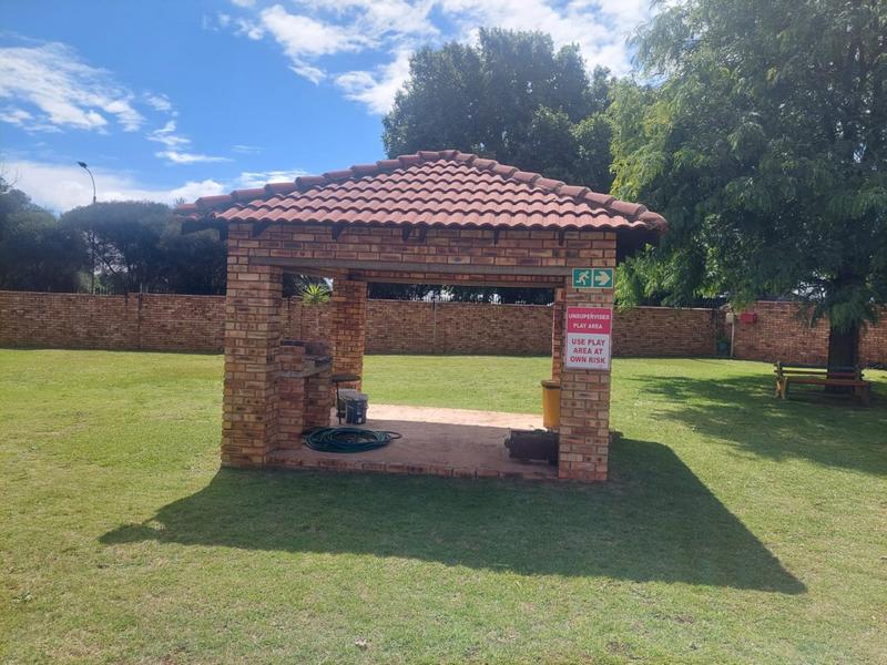 2 Bedroom Property for Sale in Greenhills Gauteng