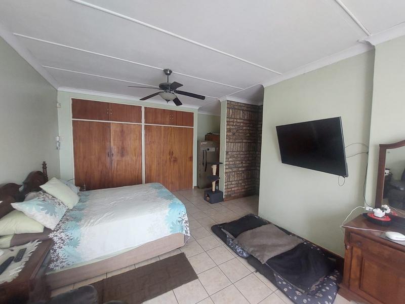 4 Bedroom Property for Sale in Randridge Ah Gauteng