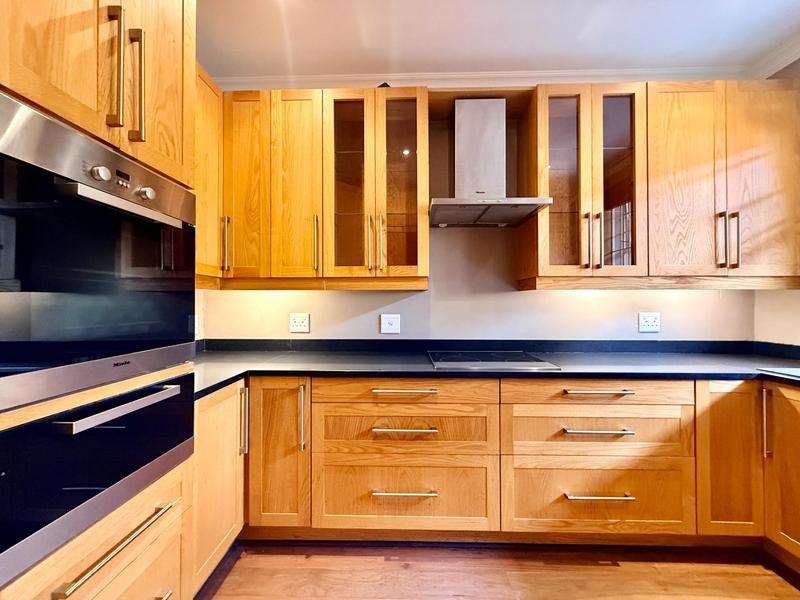 To Let 1 Bedroom Property for Rent in Sandown Gauteng