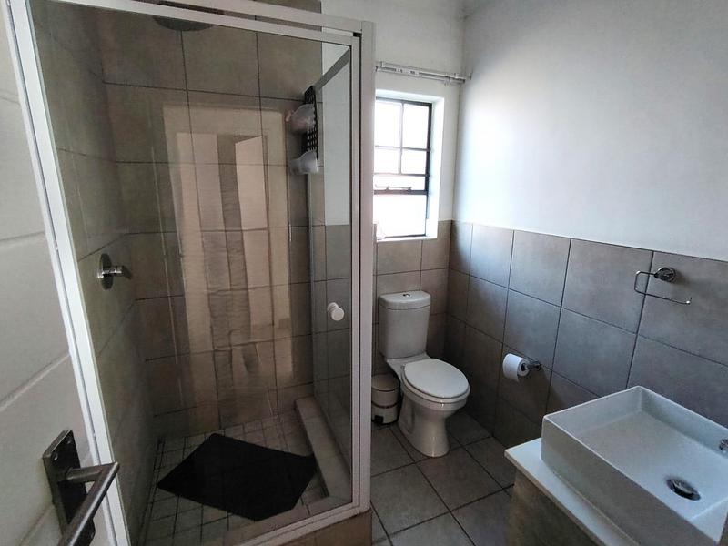 To Let 3 Bedroom Property for Rent in Monavoni Gauteng