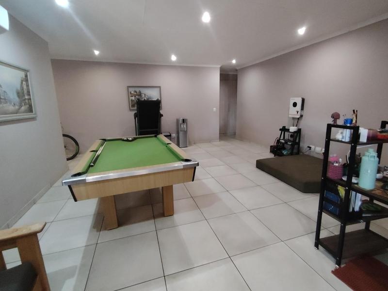 To Let 5 Bedroom Property for Rent in Wierda Park Gauteng