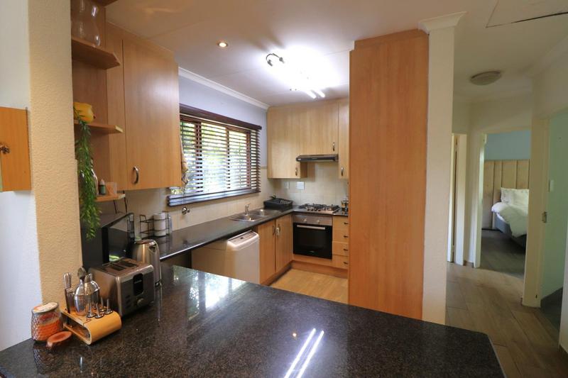 2 Bedroom Property for Sale in Waterford Estates Gauteng