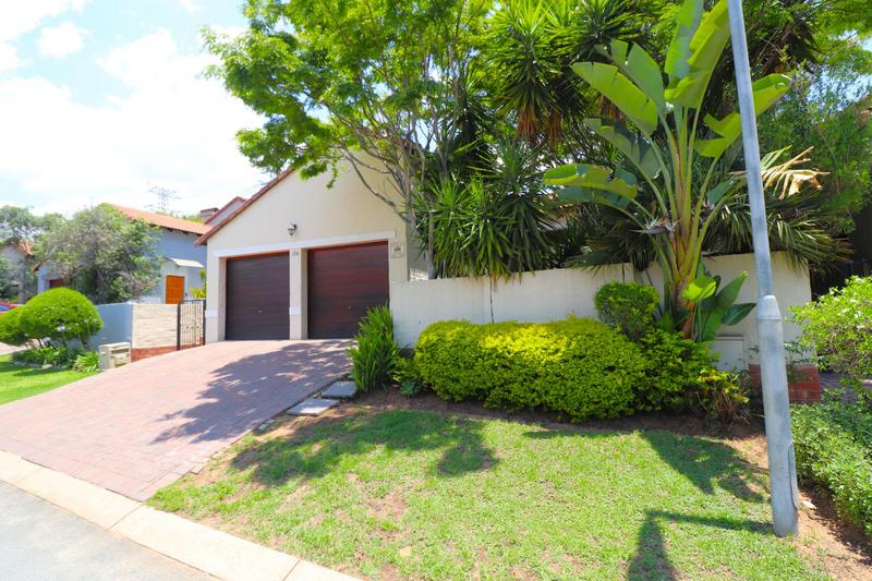 2 Bedroom Property for Sale in Waterford Estates Gauteng