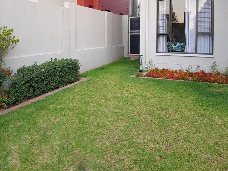 To Let 2 Bedroom Property for Rent in Barbeque Downs Gauteng
