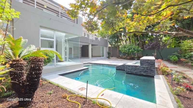 To Let 5 Bedroom Property for Rent in Sandhurst Gauteng