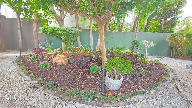 To Let 5 Bedroom Property for Rent in Sandhurst Gauteng