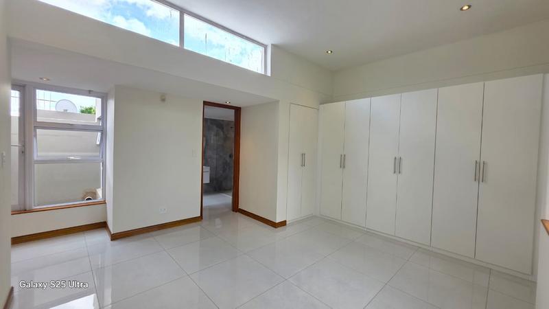 To Let 5 Bedroom Property for Rent in Sandhurst Gauteng