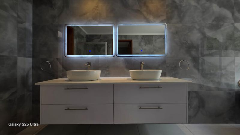 To Let 5 Bedroom Property for Rent in Sandhurst Gauteng