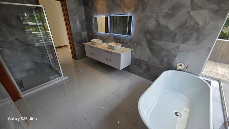 To Let 5 Bedroom Property for Rent in Sandhurst Gauteng