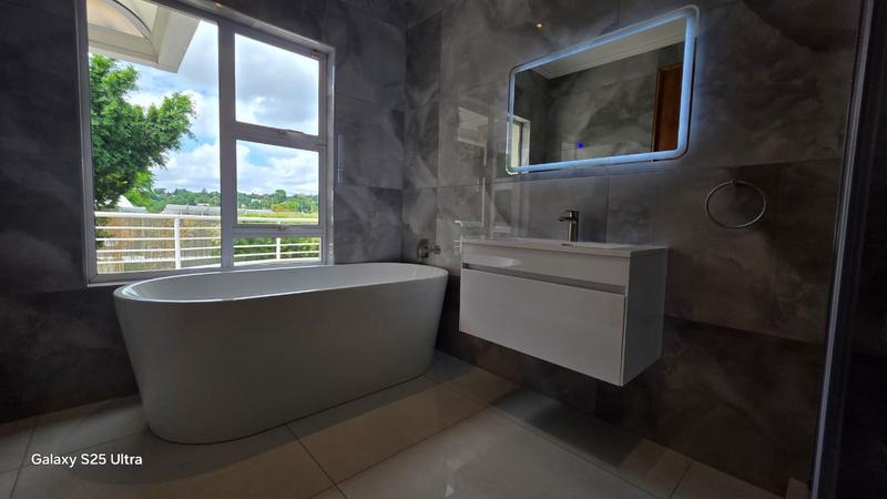 To Let 5 Bedroom Property for Rent in Sandhurst Gauteng