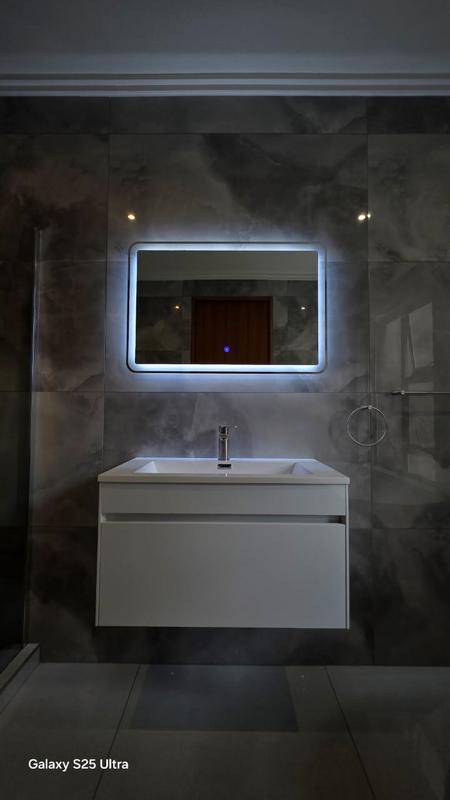 To Let 5 Bedroom Property for Rent in Sandhurst Gauteng