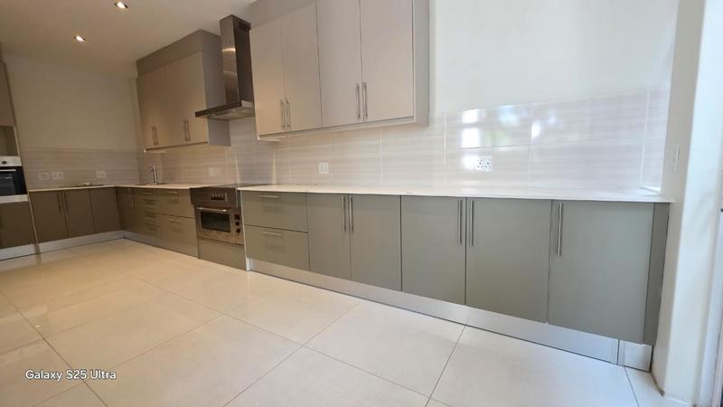 To Let 5 Bedroom Property for Rent in Sandhurst Gauteng