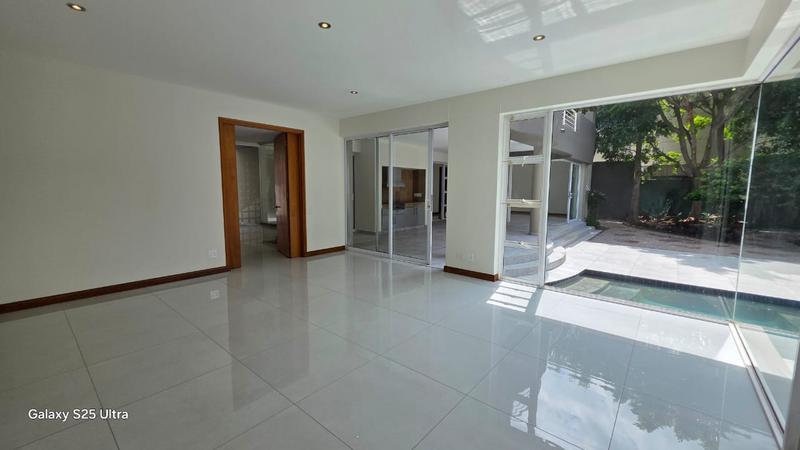 To Let 5 Bedroom Property for Rent in Sandhurst Gauteng