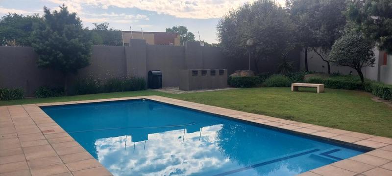 To Let 2 Bedroom Property for Rent in Sunninghill Gauteng
