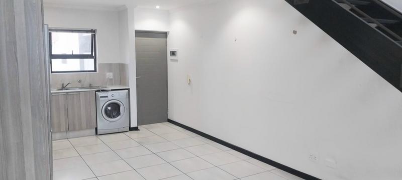 To Let 2 Bedroom Property for Rent in Sunninghill Gauteng